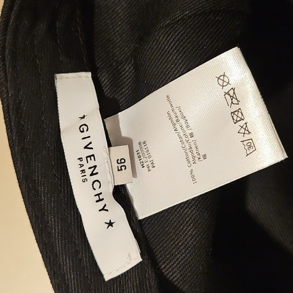 Givenchy Black and White Kids Logo Cap - Picture 4 of 4